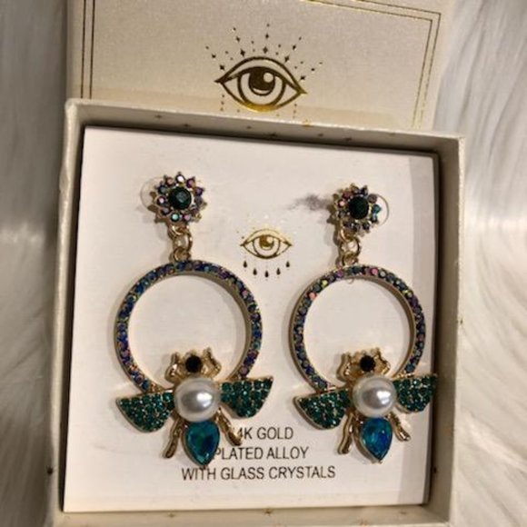 Eye Candy Bee Statement Earrings - Picture 3 of 9